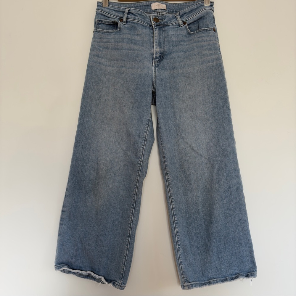 Light Wash Wide Leg Jeans - Women